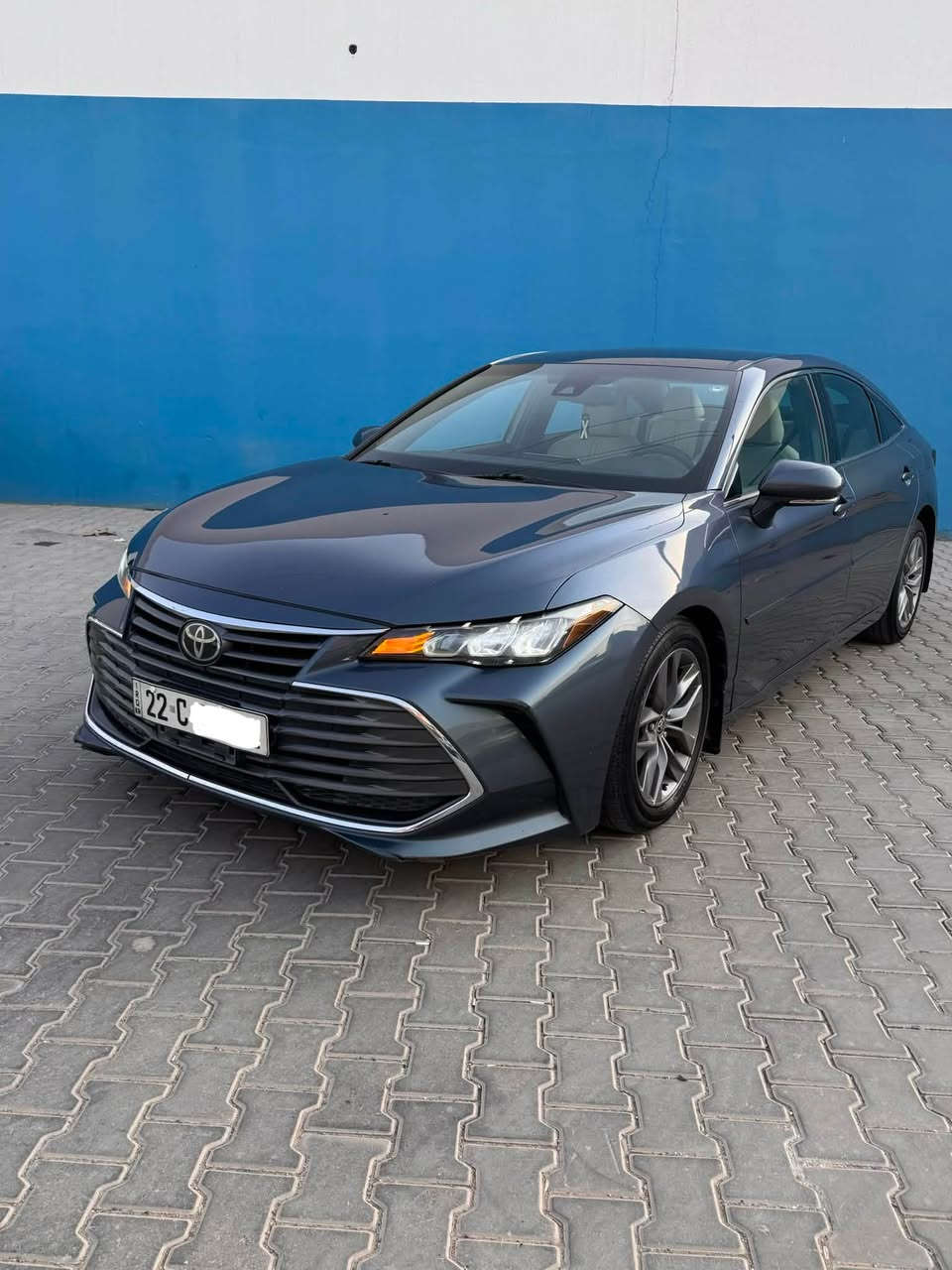 السلام عليكم.      لل البيع. او.  مرواس .
Toyota avalon 2022   Xle 
 

اعلى فئة فول مواصفات وارد امريكي والسيارة رقم بغداد بأسمي 

ماشية47الف mi 

محرك V6 سلندر 

مقاعد الأمامية تدفئة-

مقاعد خلفية-

شاشة تدعم الApple car play-

نظام صوتي سماعات-

رادار امامي وخلفي وجانبي-

تحذير مغادرة المسار-

كامرات 360-

المصابيح Led-

عرض السرعة والمعلومات عله الزجاج-

 الأمامي (Head-Up Display)

حساسات امامية وخلفية-

شاحن لاسلكي-

كشنات كهرباء 

وبعد بيها هواي مواصفات

ضررها مثل ما موضح بالصورة
و بيه ثلاث قطع  كلير من امريكا.  
2 صبغ و 3 كلير  اكرر كلير مو صبغ 

وصور الحادث موجوده 

السيارة بدون ايرباك 

مكان السيارة بغداد  

السعرر.198 ورقه    

رقم التواصل.     ***********
