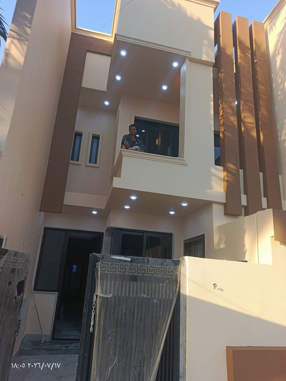 خلفه صبغ متفرغ مقيم في بغداد ***********
