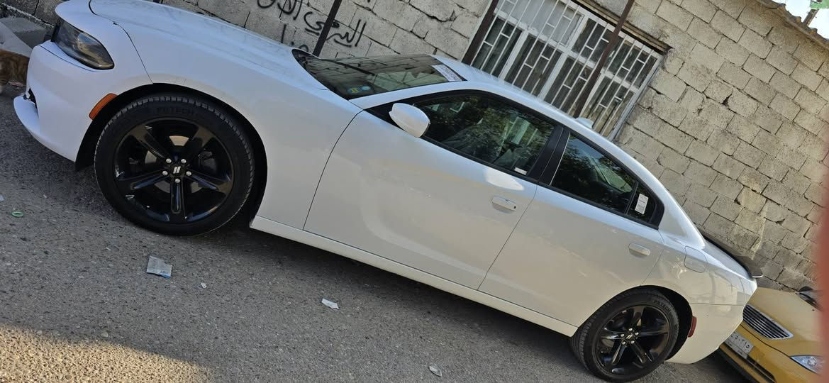 السلام عليكم
للبيع جارجر Sxt موديل 2018 كلين مكفولة كفالة عامة فقط دعاميات و شخوط بسيطه اتكفل الصبغ والتبديل والضربة والبارد السيارة جديدة و ما تتقارن بالمهجومات ماشيه 70 فقط السياره بأسمي السونار موجود 
موصفاتها
- تشغيل بصمة
-تو ويل 
-كراسي كهرباء
-مري هيتر
-كشنات تتفئه
-شاشة كبيره دوار ابلاد 
-قطعتين تبريد
-تشغيل عن بعد
-تحكم ستيرن
-مكينة 6 سلندر 3600
-كامرة+ حساس اصلي
-تخم تايرات  جديد 
مكاني - بغداد 
السعر 230 
الاستفسار ‭***********
للعلم السياره وارد كندي بلاديه تاخذهه ما تتعب اذ ردت ملاحضه غير الدعاميه الاماميه ماتلكه تعديلهه سهل بس غير متفرغ للتعديل
