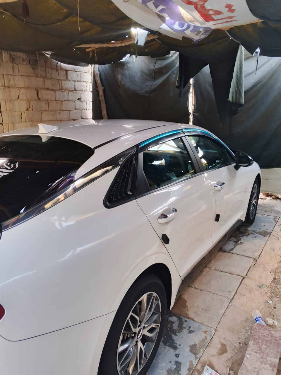 موديل 22مكينه الفين سياره بيه بارد باب بالباب الي بصف السايق قليل وصبغ بجاملغ الخلفي مكينه وكير وحداديه كفاله تخم تاير جديد السياره نضيفه وحلوه الاستفسار *********** ديوانية, القادسية
