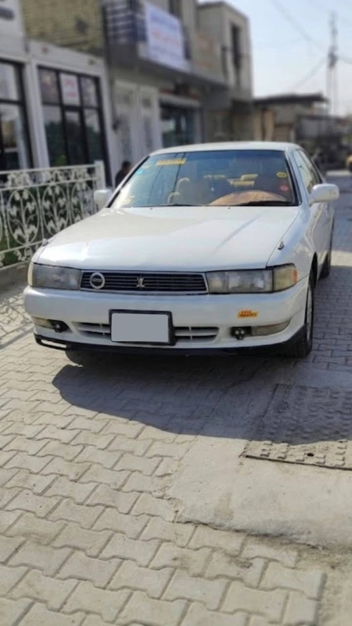 سلام عليكم كرستة للبيع محرك 2500 مكفولة من كص ونقل وضربة نضافتها كدام العين ما شاء لله رقم انگليزي مداور موجود كهربائيات كلها شغالة تبريد شغال السعر 55 وبيها مجال( مكانها نجف )خاص ما متواجد باقي تفاصيل اتصل على الرقم  *********** أو واتس اب موجود
