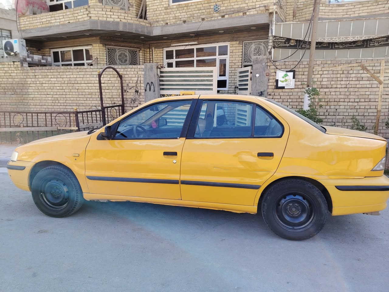 سلام عليكم
سياره سمند2012 بلاديه لاصبغ ولاتبديل تبريده ثلج كهربائي كله شغاله سيارة خير من الله تايرات جداد  مطلوبه هيه سنويه منتهيه ريده 38 العنون بغداد البلديات رقمي  تصال وتساب ***********
