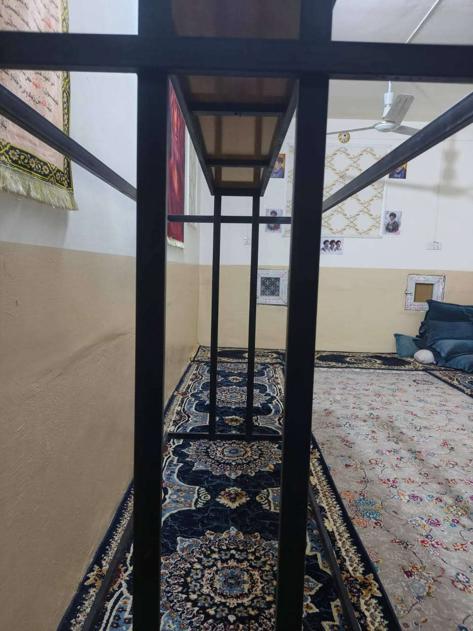 عارضة ملابس    تسگام حديد. ثقيله  طول 2 متر ارتفاع متر ونص لتواصل واتساب***********
