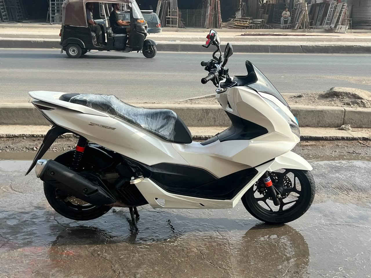 هوندا • PCX • سكوتر