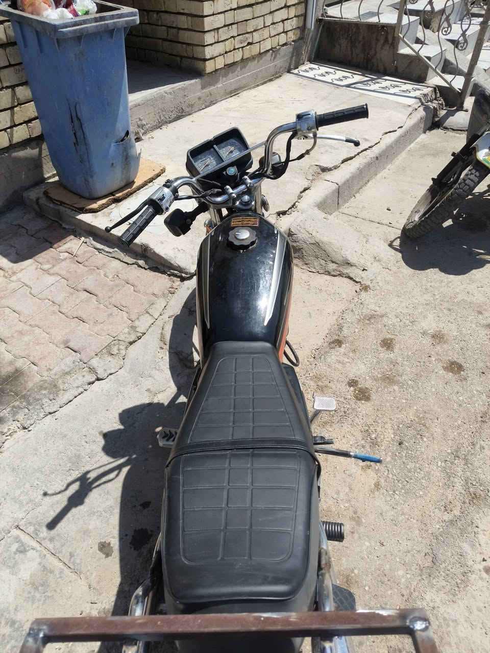 سلام عليكم درجة ايراني 5كير نضيفه كهربائية كلها شغاله سعرها 450الف بيها مجال رقم ***********
