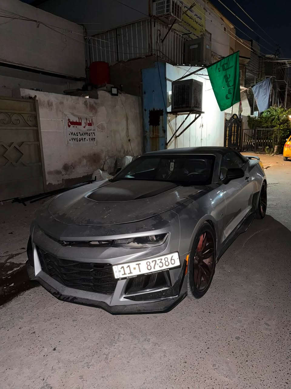 بيع جدآ مناسب ١٠٠ وبيهة مجال بسيط 
⏺ : يالله السلام عليكم شلونكمً شباب للبيع فقط كمارو 2017 كشف سيارهً لونً مميز السنويهً بسمي مشروع وطنيً تحويل ثاني يومً 
موصفاتً السيارهً معروفهً ميحتاجً اذكره 
كشفً شغال ميهً ب ميه وسيارهً محدثهً بلكامل ZL1 كلش ناصبه وحلوه   
بيهة لايت زنون اصلي وعين الشيطان ولدات حمر كلش حلوات 😈
 
تبريد شغال وثلج ماشالله 
بصمه ابواب.   بصمه سايد بريك 
السياره نضيفه ولا كلب مشتغل بل دشبول 
عليهة ويل اصلي كلش حلو وناصب السياره
حادث السياره جاملغ الخلفي عكس السائق ومعدل بارد بدون لا شواصي ولا دواخل ولا لغود فقط اليرباك عكس السائق طاك 

بيهة اربع قطع صبغ ابيع احزام علمود لا تعبك ولا تعبني 🤍.   
نقص السياره صدر شويه تعبان الامامي 
ورادله ادامه لين ماعندي مجال اسويهن 🤍.   مكان السياره بغداد الشعله
الرقم ***********. 
***********
