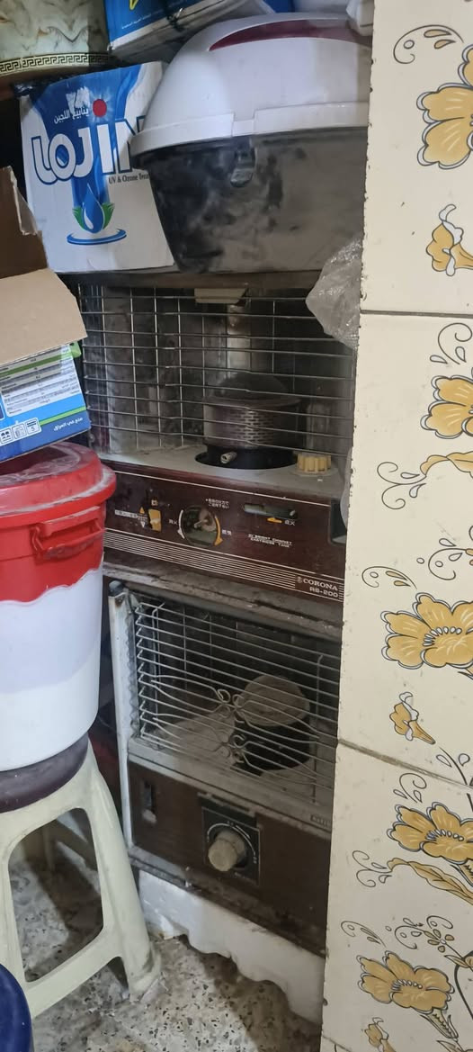 غراض بيت للبيع مكينه خياطه ياباني برذر 260الف والطباخ شغال كله 100والديوان نضيف 100والصوبات ياباني حديد عل نفط نضيفات كلش 100اثنينهن وهذا رقم /***********/
