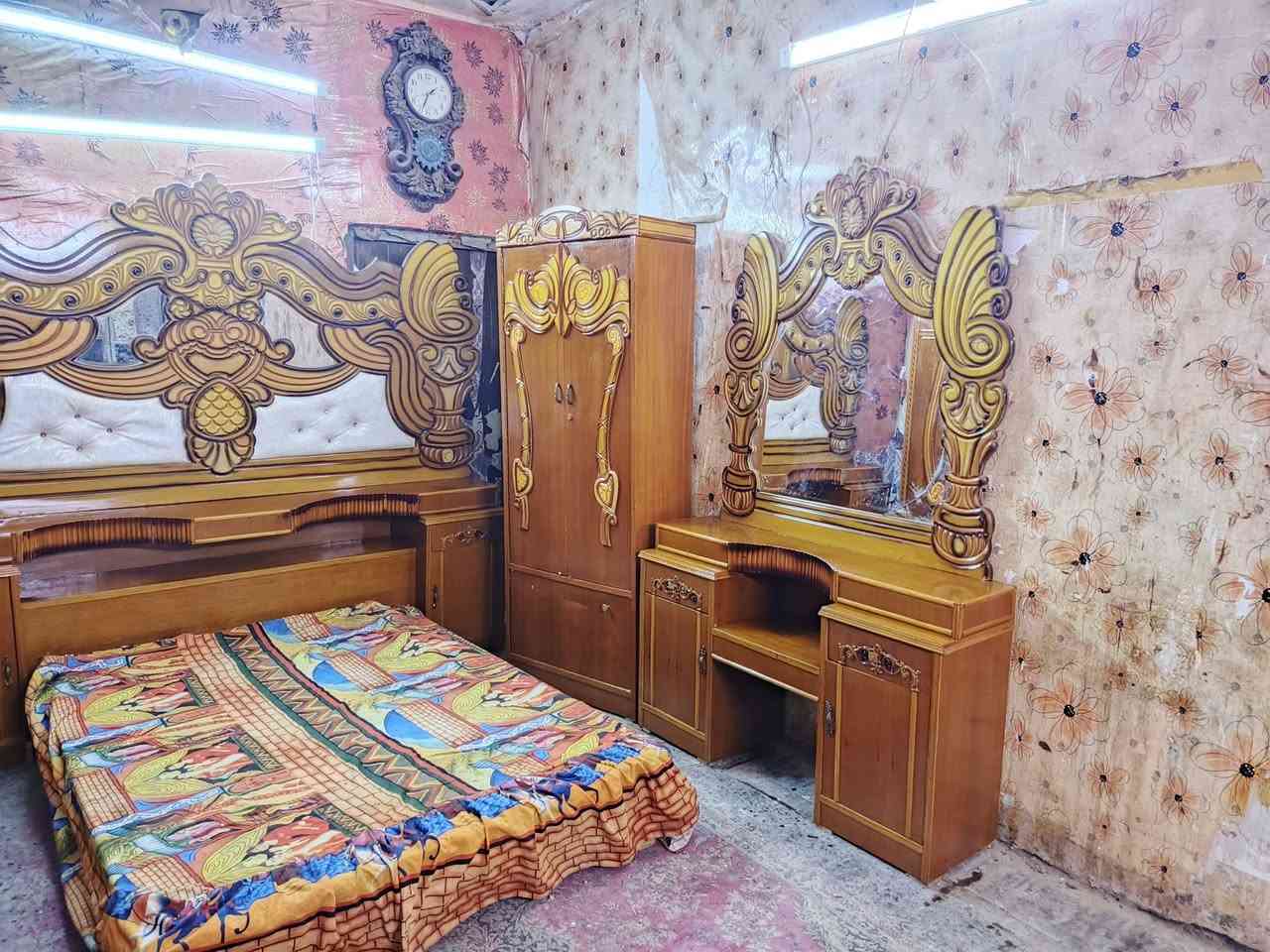 غرفه اخشاب ست ابواب ملحق للبيع ***********السعر 550صاج الزاويه كنتوريه موديل حديث العنوان بغداد وكو توصيل متواجد وتساب
