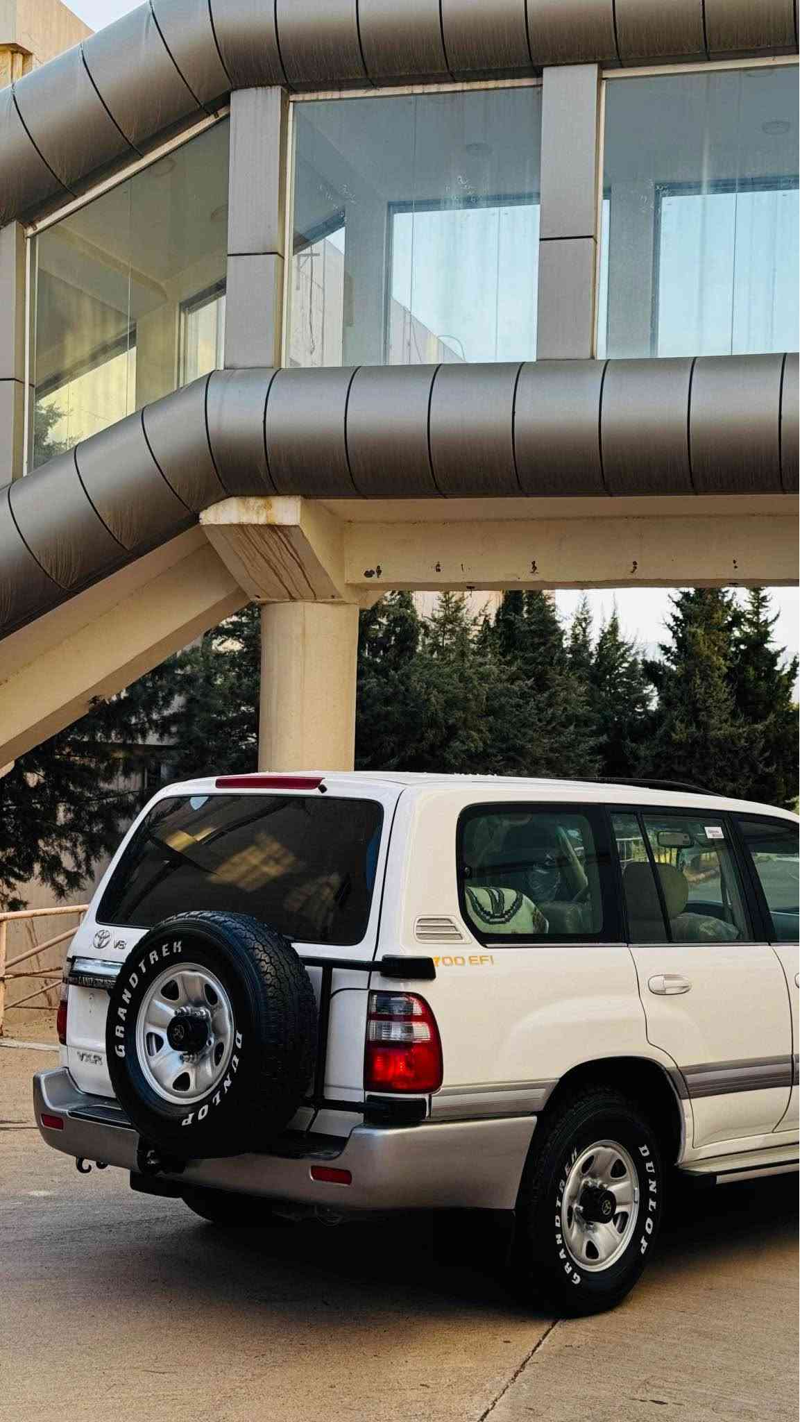 لاندكروز VXR • ٢٠٠٤ • فل اوبشن