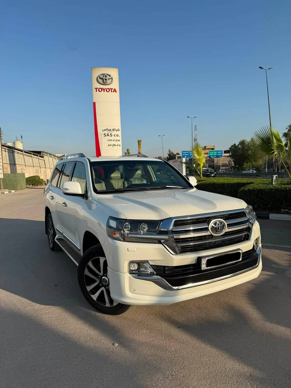 🚘 للبيع | تويوتا لاندكروزر 2019 وايت إديشن 🚘

✨ فول مواصفات | SAS باب أول | على وضع الشركة (بالكارتون)

✅ موديل: 2019

✅ فئة : White Edition كامل 

✅ الممشى: 132 ألف كم حقيقي

✅ مكفولة كفالة عامة من كل شيء

✅ سيارة نظيفه جداً وجاهزة، لا تحتاج أي مصروف

أبرز المواصفات:

🔻 SAS باب أول 

🔻دبل ماوس

🔻فتحة سقف

🔻بصمة تشغيل

🔻شاشة وكالة 

🔻شباك أمامي أبيض مع نيكل

🔻ثلاجة

🔻شاحن لاسلكي للموبايل

🔻مرايا طي أوتوماتيك

🔻مرايا قلاب

🔻كشنات كهرباء (2)

🔻داخلية جلد عسلي

🔻طفاية حريق

🔻والعديد من المواصفات الأخرى المعروفة سـاز  

📄 رقم بغداد باسمي

✅ هزّة وسنوية مجددات

📍 العنوان: بغداد - كريعات 

📞 للاستفسار: ***********
