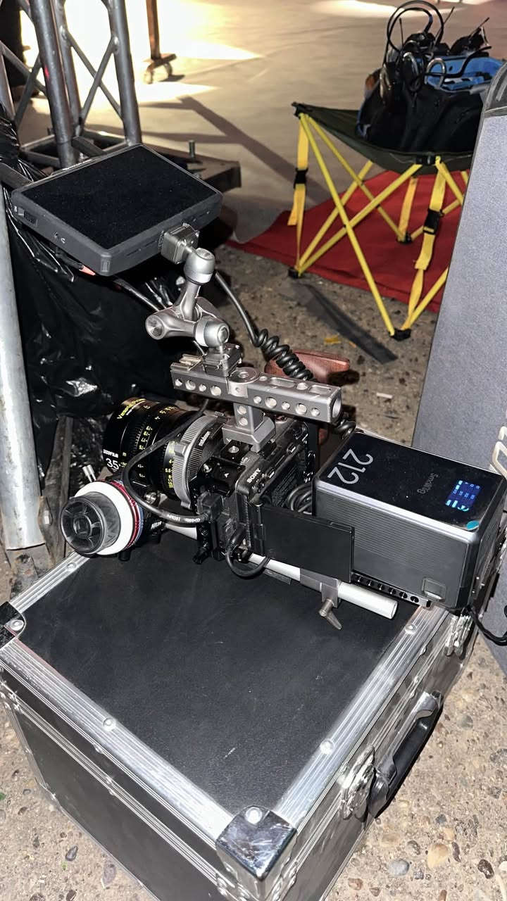 Sony fx3 للبيع 
مع الاكسسوار 
استعمال شخصي حيل نظيفة صار 3 اشهر من اخذتها
***********
