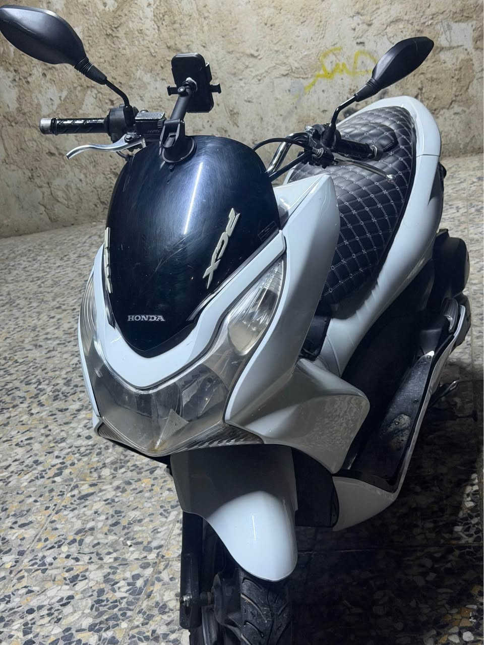 دراجة بي سي اكس جيل اول مكفولة مكينه كفرات لا تبخير ولا اتنقص دهن دراجه ممفتوحه تاخذها من الباب عنوان اعظميه السعر 1350وبيها مجال بسيط رقم *********** بغداد, العراق
