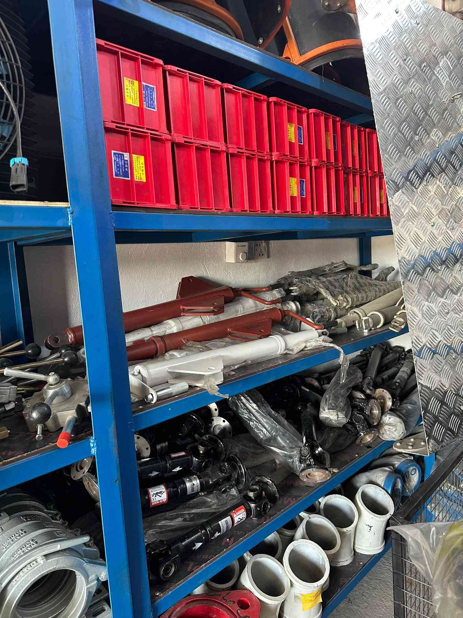 قطع غيار البم • مستلزمات الخباطة • جرف النداف