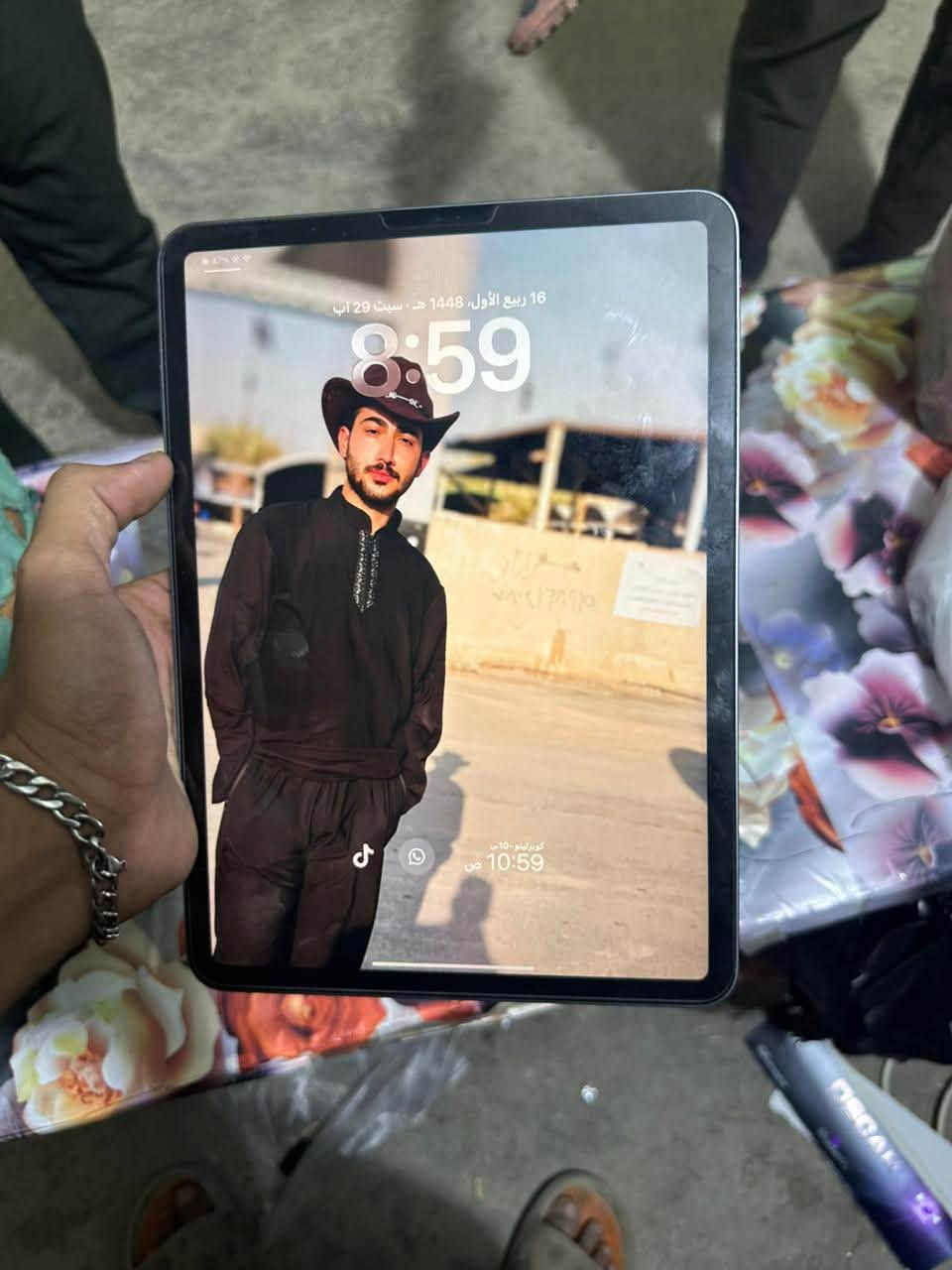 السلام عليكم ايباد 11 برو m1 جهاز مكفول كلشي ما مبدل ذاكره 256 بس الضهر بس شخوط كارتونه موجوده مكاني بغداد الجديدة  يرهم مراوس بأيفون 
السعر 600 بس مجال قليل رقمي 
***********
