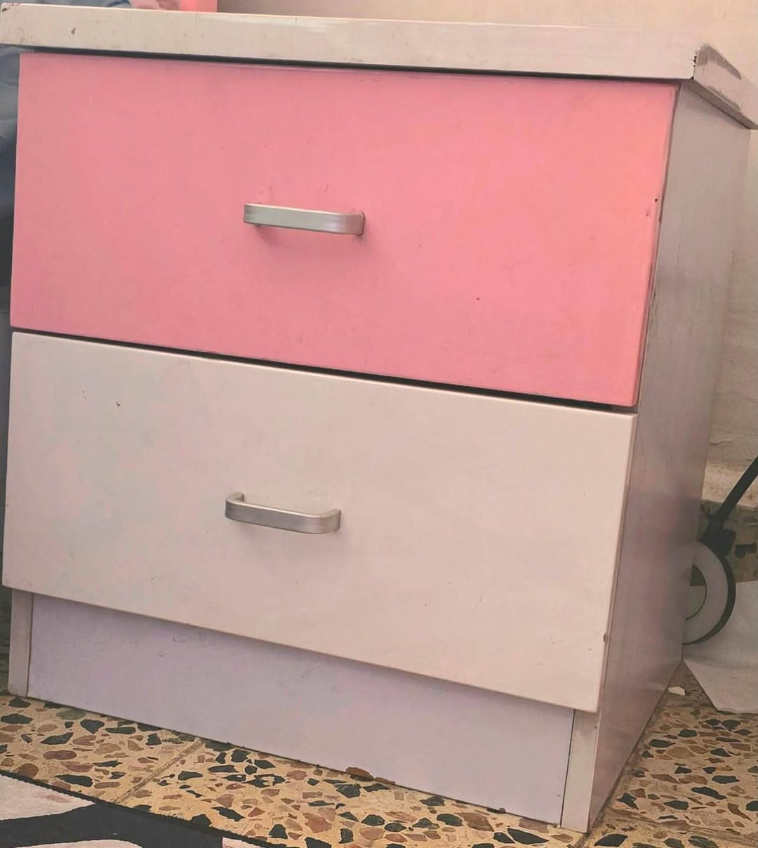 غرفه نوم تركيه للبيع نضيفه
الاستفسار ‭***********‬
