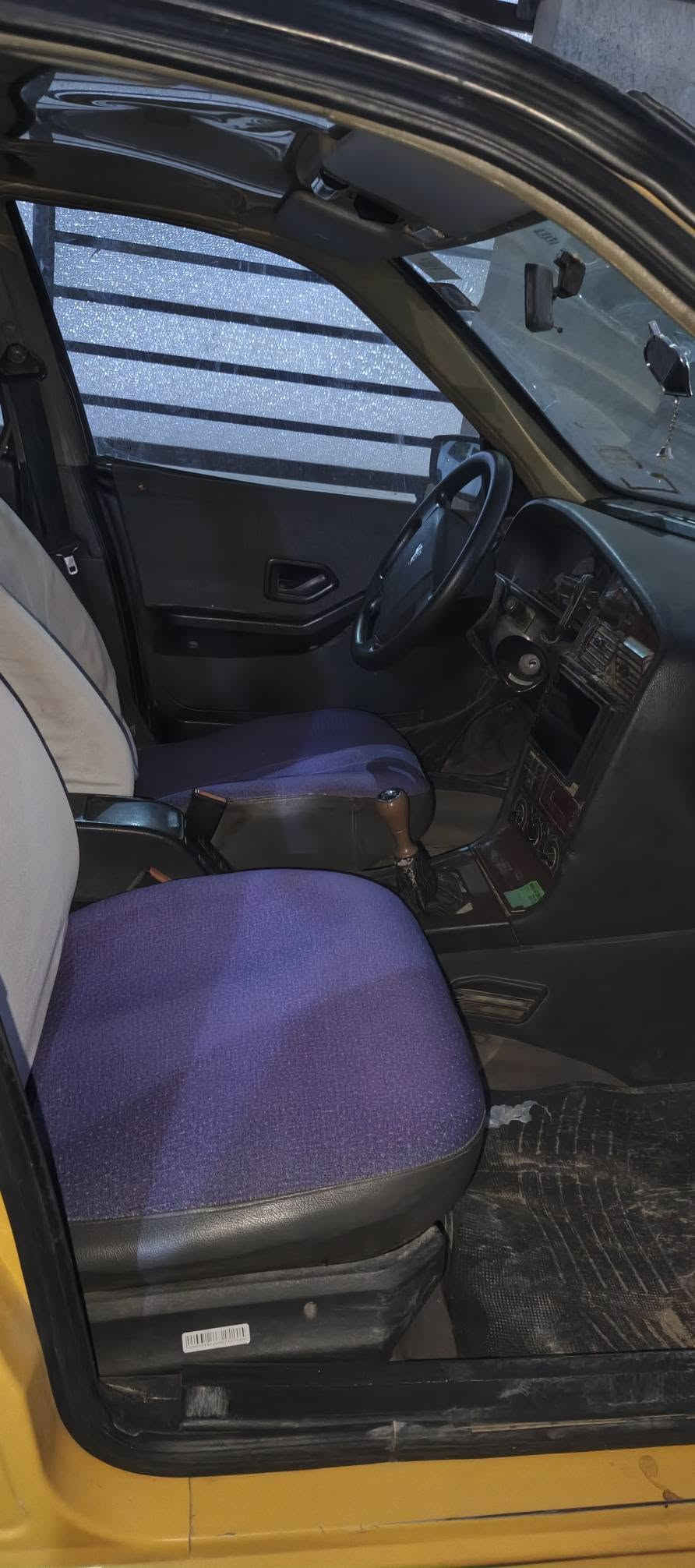 سلام عليكم بيجو بارص بسمي مديل 15 مكينه فرنسي 2000تخم تاير سدر جديد تبريد ثلج سياره حلوه السعر 38وبيهه مجال مكاني العبيدي الرقم ***********
