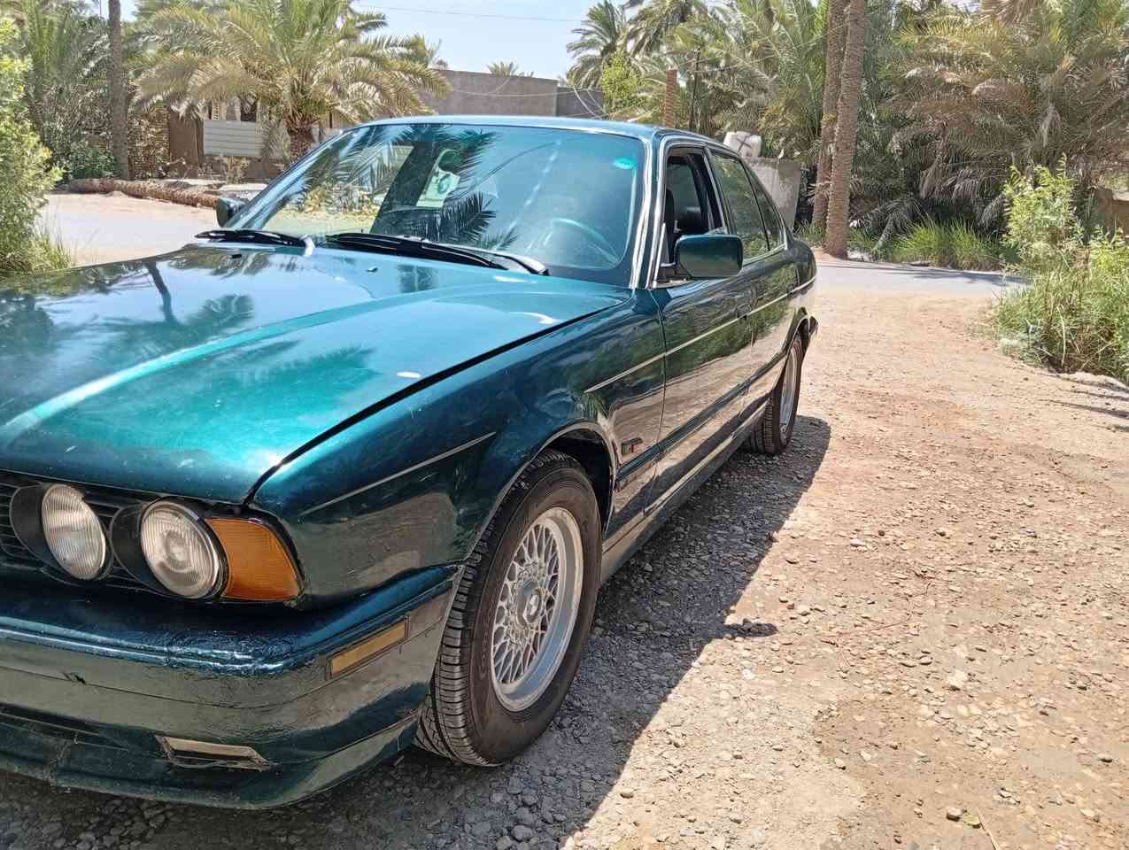 مديل 1990 مسكر مكينه عدله مرغوبه لون زيتوني  منضومة زنون منضومت صوت سنوي2028 رقم نكليزي تخم تاير جديد ويل خليه شاشه وكامره سعر 48بيه مجال ترهم مروس ***********
