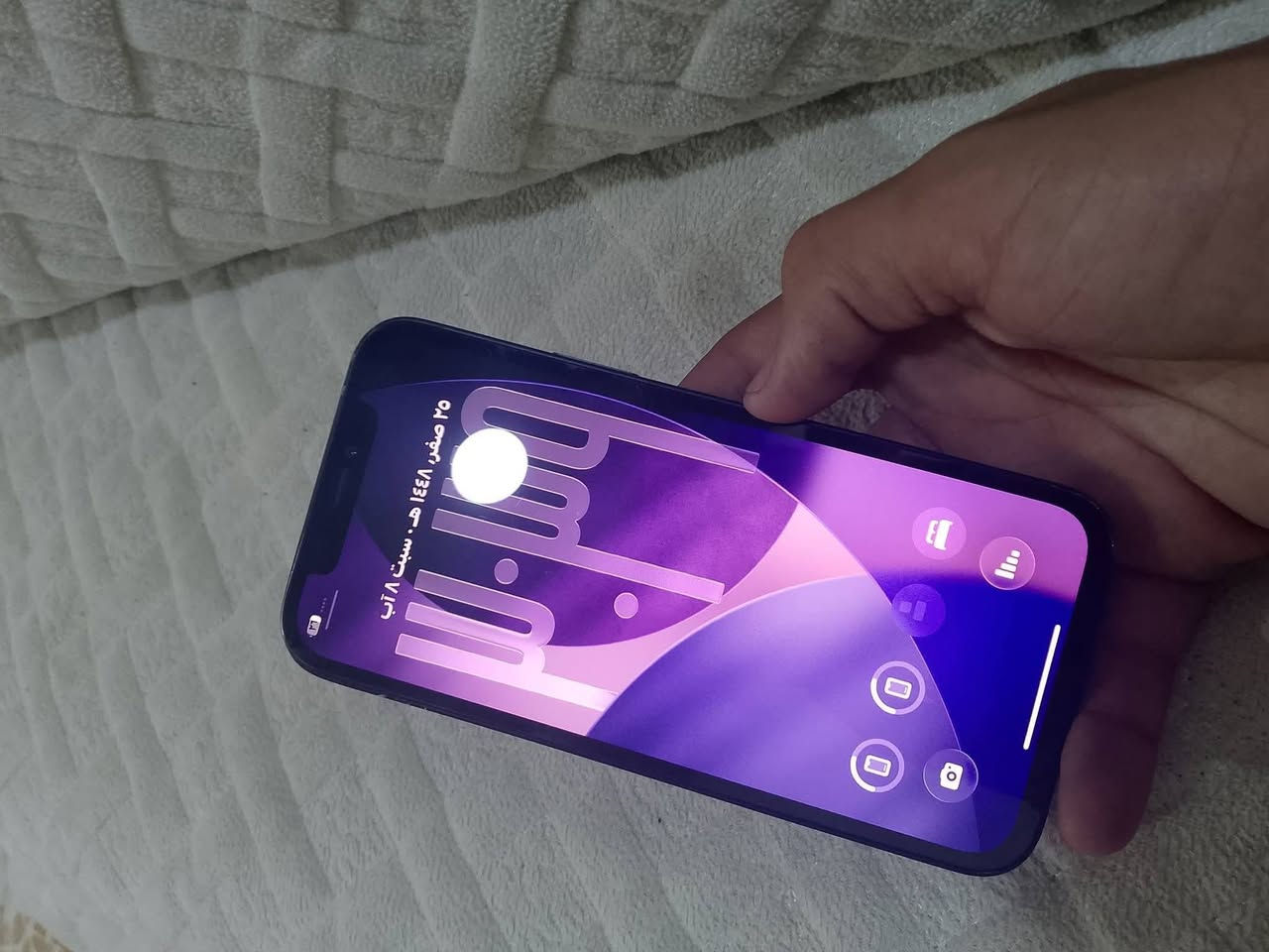 إعلان للبيع: آيفون 12 عادي (iPhone 12)
المواصفات والحالة:
الذاكرة: 128 جيجابايت.
نسبة البطارية: 92% (أصلية).
الحالة العامة: نظيف جداً بحالة الزيرو، خالي تماماً من الشغوط أو الزلوغ.
الصيانة: بلاد بشرط عدم الفتح أو التبديل، كل قطعة فيه أصلية 100%.
الأداء: جميع الميزات شغالة بكفاءة وبدون أي مشاكل.
الملحقات:
الكارتون الأصلي للجهاز.
الشاحن الأصلي (الكيبل).
سعره 350 الف 
الموقع:
البصرة - التنومة (قرب الجسر الإيطالي ).

للجادين والاستفسار، يرجى التواصل عبر الخاص أو الاتصال على الرقم: [***********]
