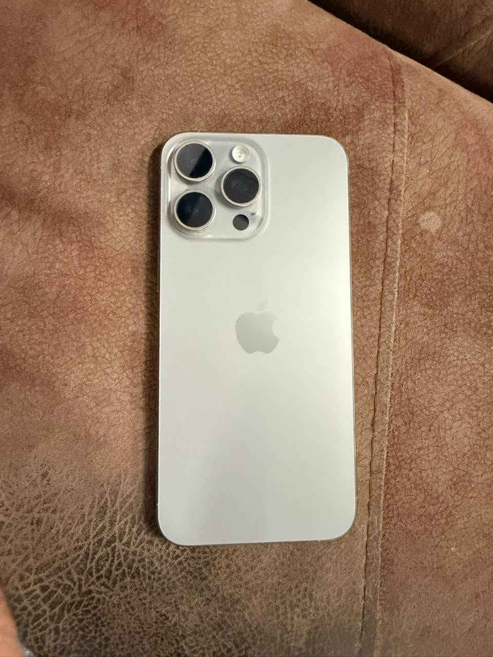 هاتف iphone 15pro max 256g
شريحة وحده
شرق اوسط الوجبه الاولى نظيف جدا استعمال نظيف جدا
سعره مليون وميه مكانه النجف
للتواصل 
***********
