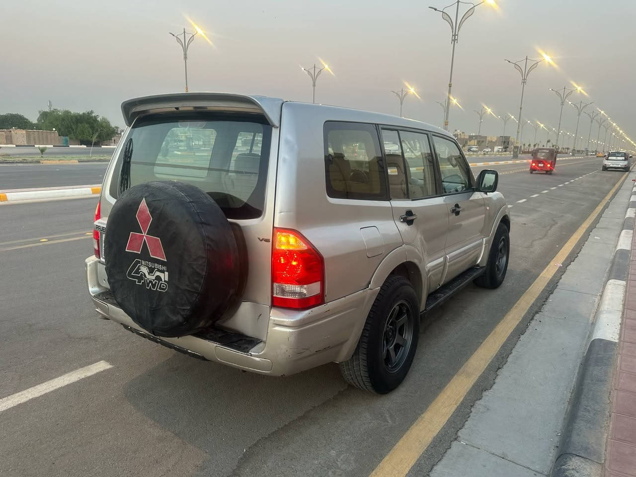 السلام عليكم باجيرو ٢٠٠٥ مكينه البلاد سياره جديدا مال جناي مكفوله من الصبغ والضرب سياره ادوات بيها ارقام وسنويه بغداد علمن ادوات السعر ٣٥ مال جناي مكني كربلا مكلف بل نشر ***********
