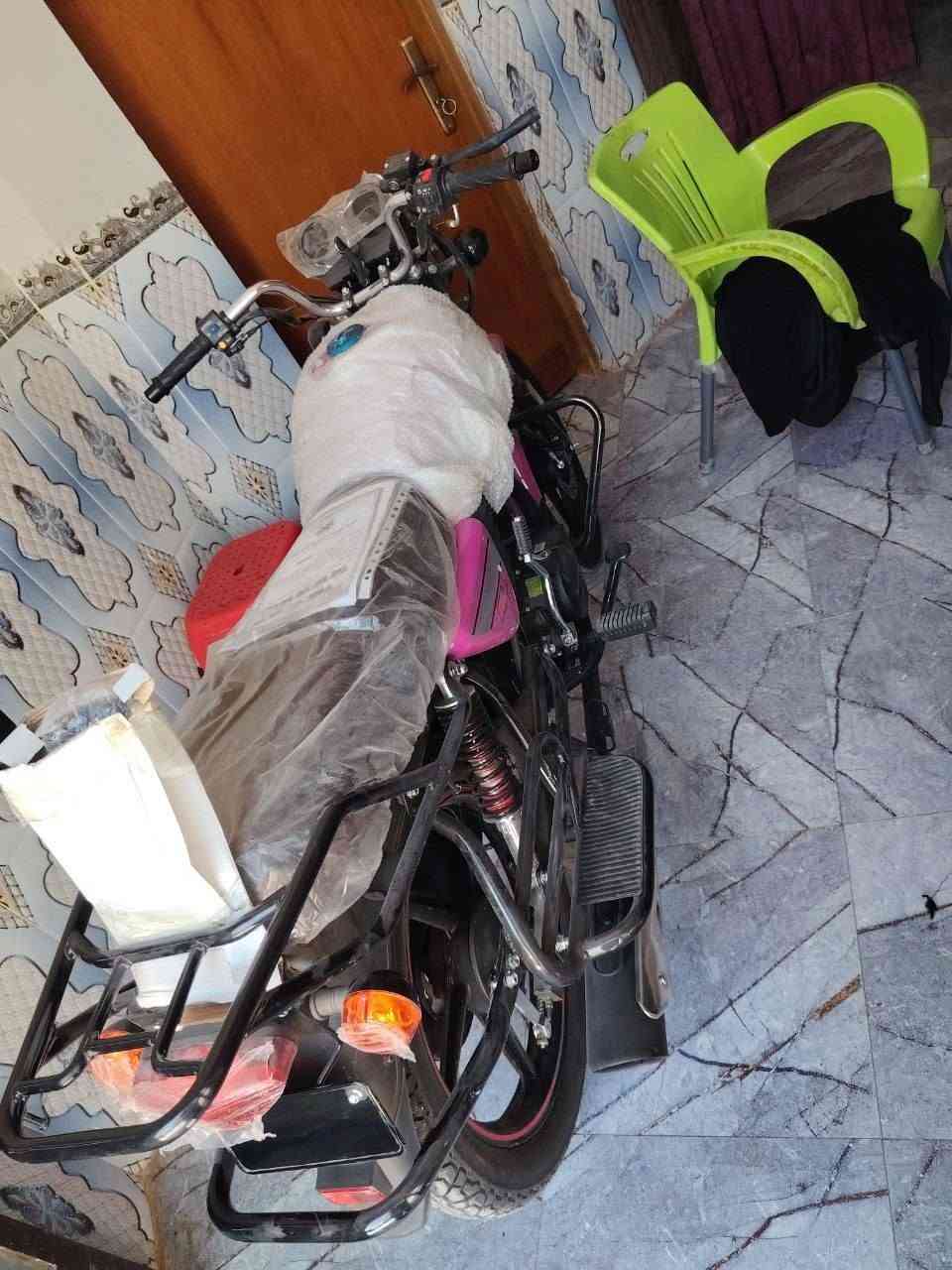 سلام عليكم  دايوان موديل 2026- زيروو طالعه من لوكيل قبل ١٢ يوم كفاله ما ماشيه. سعر مليونين وبيه مججال مكاني حله محاويل.  ***********
