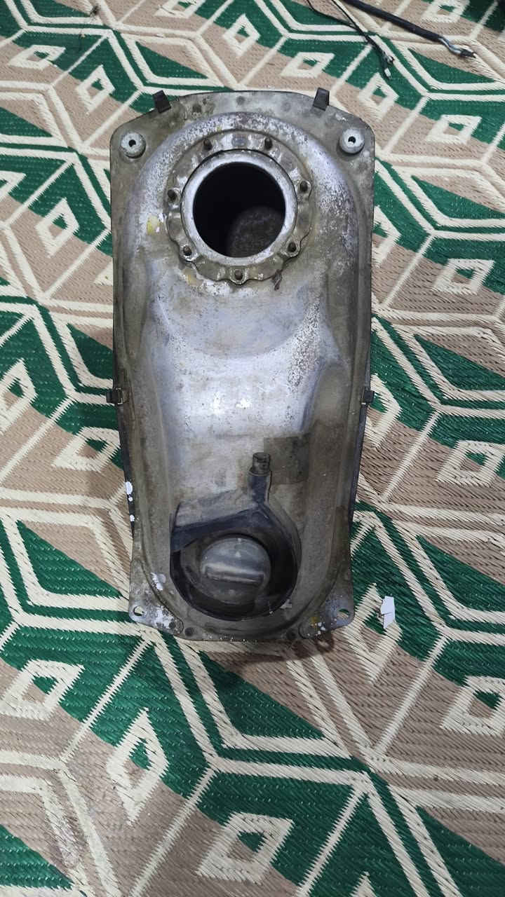 سلام عليكم عبوه فيت بم فورزه 0/8 ربه تفصيخ وتانكي بانزين بعده لوكك جديد مال رمبه وخوذه إليه رمبه الغراض  مال حاويه مكاني مدينه الصدر 🤠***********
