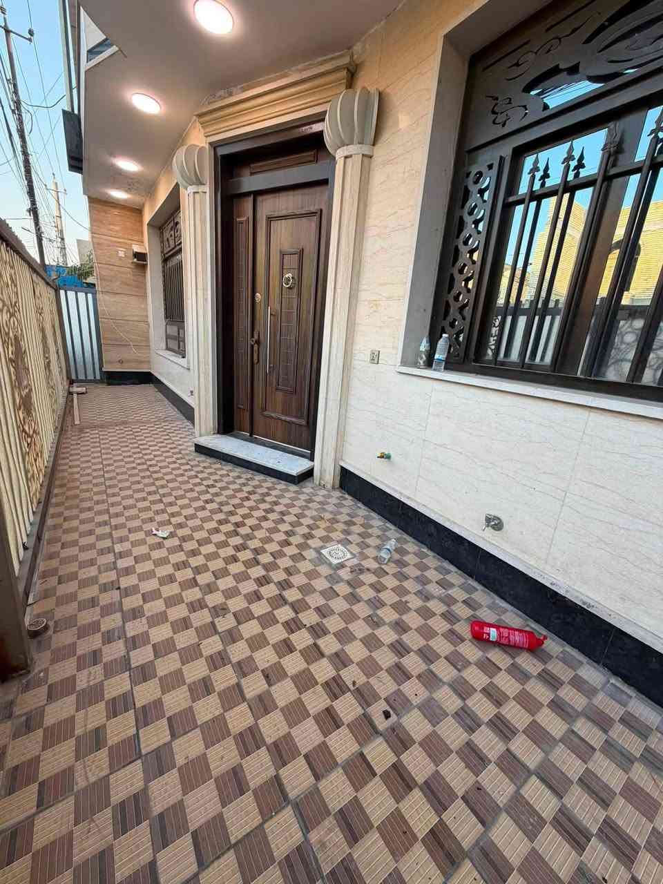 🏠 دار للإيجار في السيدية
📐 المساحة: 100 متر

🛏️ غرف نوم عدد 3
🛋️ صالة
🍳 مطبخ
🚿 خدمات

📞 للتواصل: ***********

🏢 أرض القمة للتطوير العقاري
