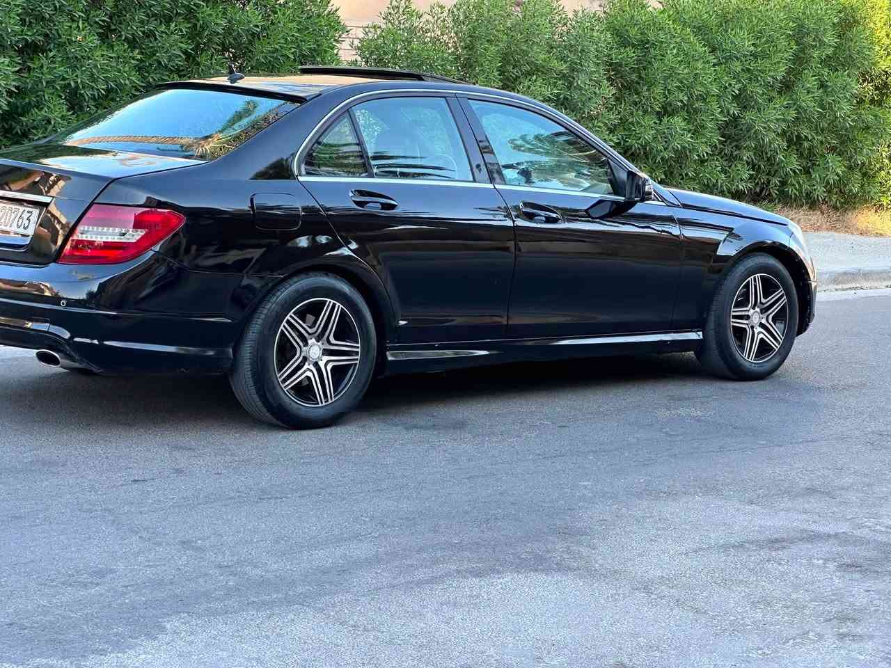 سلام عليكم 
للبيع مارسيدس C350 موديل 2008 محدث 2014 فول 

سياره رقم بغداد دولي الجديد بسمي سنويه ورقم وهزه جدد

محرك 6V كير اوتماتيك مكفولات صدرين خلفي امامي جدد

كهربائيات كلها بلاديه بدون اي نقص بدون اي جطلات بلادي

داخل جلد اسود جديد ما بي اي ملاحضات لا شك ولا اي شي

سلايد شغال بصمه بلاديه سنتر لوك ريمونت بلادي كله شغال

لايت لد بك لايت لد زنون بلادي كله شغال ما بي اي نقص 

السياره مكفوله من الحادث فقط صبغ للجماليه بدون ضرر

السعر 93 ورقه وبي مجال للشراي انشالله للستفسار اتصل 

‭***********‬
