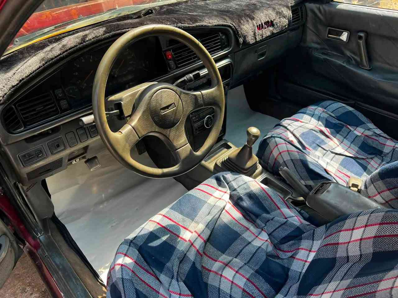 سلام عليكم 🫡
مازدا 1990 بل باكيت ماشالله 📦🪬
محرك 8 بخ المرغوب كلش اقتصادي 💯
رقم سليمانيه رقم سنويه كله جديد لحد 2030 بسمي ✅
السياره صبغ عام جماليه = بدون ضربه + بدون قطره خياس 
سياره من الدعاميه للدعاميه مابيها مصرف دينار واحد 
تخم تاير ويل كب جديد + صدر امامي خلفي جديد 
مشط ستيرن جديد + اربع جامات كهربائي + كهربائيات كلها شغال
گير عادي + گير محرك بشرط كلش كلش جديد لا صرف لا بخار
ماشاءالله سياره كلش مرتب و سعر مناسب مال جناي 
العنوان ~ كلار قضاء سليمانيه 📍
السعر ~ 37 وبيها مجال 💸
الهاتف ~ ***********
رجاء اقرأ التفاصيل قبل ما تتصل و بخدمتك 🤍
