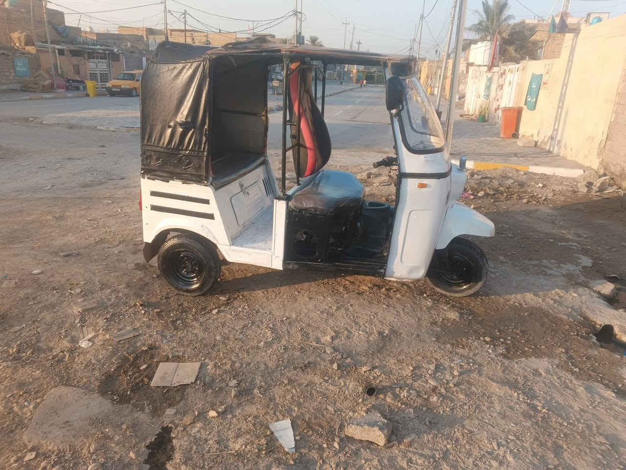 تكتك للبيع او باكستاني فحل  جاهزه كل نقص ما بيها  مكينه ستوته بلادي ما محور مكلف بالنشر الاتصال على الرقم رجاء 
‏‪***********‬‏ المكان كوت زويريجات
‏‪***********‬‏
