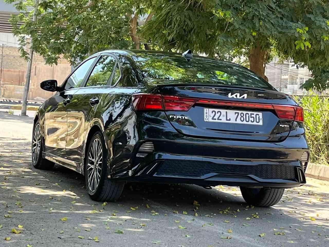 كيا فورتي Gt line اسود 2022
‎   حادثة جاملغ خلفي بارد + باب خلفي بارد + شوية طرف البنيد   

‎تبريد وراديترات مروحه تبريد كلهن بلاديات بوضع الشركه - البراكيت الامامي بلادي

‎

نص مواصفات 

داخل اسود

تشغيل عن بعد

صندوق ذكي

استيرن D

‎محرك 2000 دوش

‎شاشة ايباد تدعم كار بلي

‎كامرا خلفيه دوارة 

‎رادار امامي - جانبي

‎مانع تصادم - تحديد مسار قيادة آليه

‎ كشنات جلد   

‎كروز سرعه  وتحكم استيرن جهتين

‎شاشة اعطال بدشبول 

‎انظمة قيادة 3 

‎وباقي المواصفات معروفه

‎ ***********  للتواصل واتساب او  

‎   سعرها 128 ورقه قفلها

بغداد
