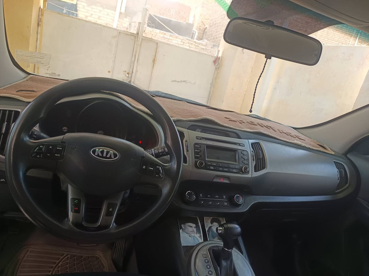 سلام عليكم
سبورتج 2016 وارد أمريكي 
حادث بس دعاميه خفيف 
مكينة 2400 Gdi
تبريد قطعتين 
سياره مكفوله من كير ومكينه وصبغ 
ماشيه 83الف ميل حقيقي 
صور الحادث بالمنشور مع صور السونار
السعر 145 وبيه مجال 
رقم واسط بإسمي تحويل مباشر 
مكاني واسط مركز المحافظه 
للاستفسار 
***********
