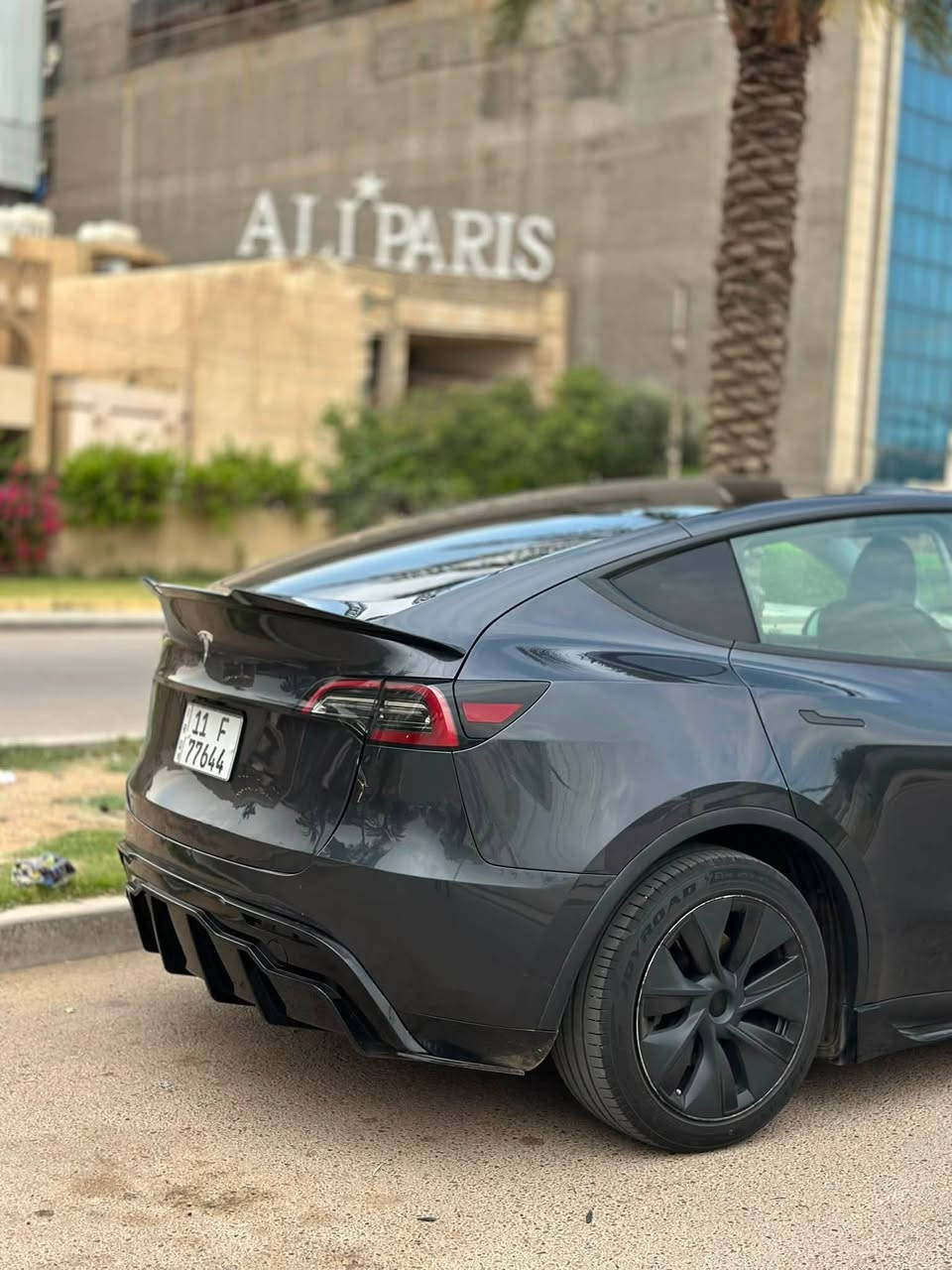 بيع او مراوس بسيارة  اربيل
السلام عليكم شباب

الحلوة للبيع 🩶

تسلا مودل Y 2024 لونك رينج تك ماطور المرغوب

السيارة حادثها بنيد مبدل وجاملغ ربعة صبغ

ماشية 60,000 ادامة كاملة صفر مسج 

جديدة بمعنى الكلمة 

السيارة مواصفاتها معروفة 

عليها اضافة كت كامل اصلي

  

***********
