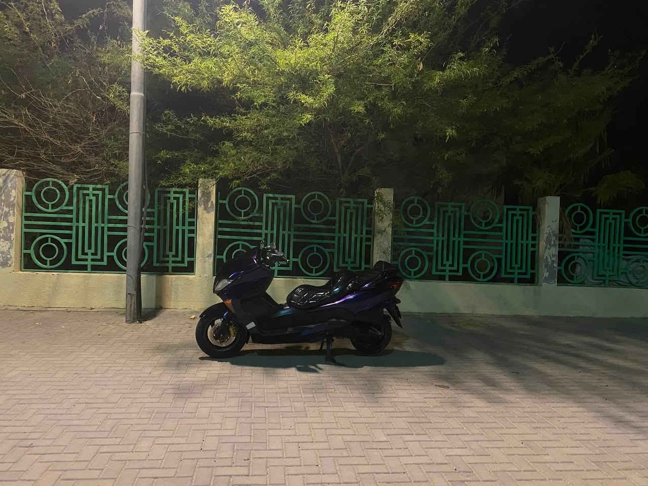 سلام عليكم من رخصت الادمن دراجه فورزا09 للبيع او للمرواس سعر900وبيها مجال
مكينه مفتوحه شغل مضبوط  دراجه اولى  كفرات بلاديه  لون مميز متغير  كهربائيات كلها شغاله اسطاب خلفي. اشاير. رباعيه   منضومه زنون عالي ناصي   كيجات كلهن شغالات بدون نقص كير ملغي عميه يعني انسى عطل و شرط معدل     دراجه كامله  رقمي للتواصل***********  عنواني بصره ام قصر.
