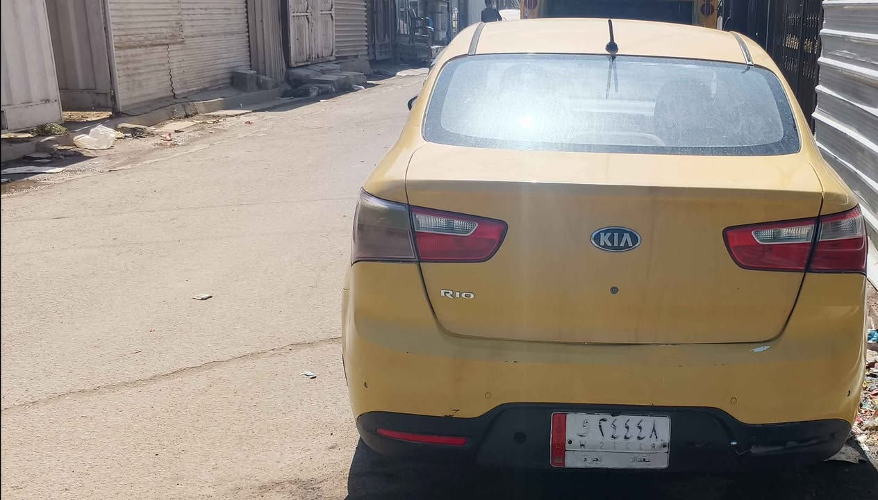 كيا ريو 2013 خليجي للبيع 
محرك دوش 1600 لا تنقيص ولا تبخير
حجر موجود سليم 
تبريد شغال
بأسمي
ما بيها نقص 
بس بيها ملاحظات بالكشر 
مكان بغداد
السعر 60 بيها مجال بسيط
*********** بغداد, العراق
