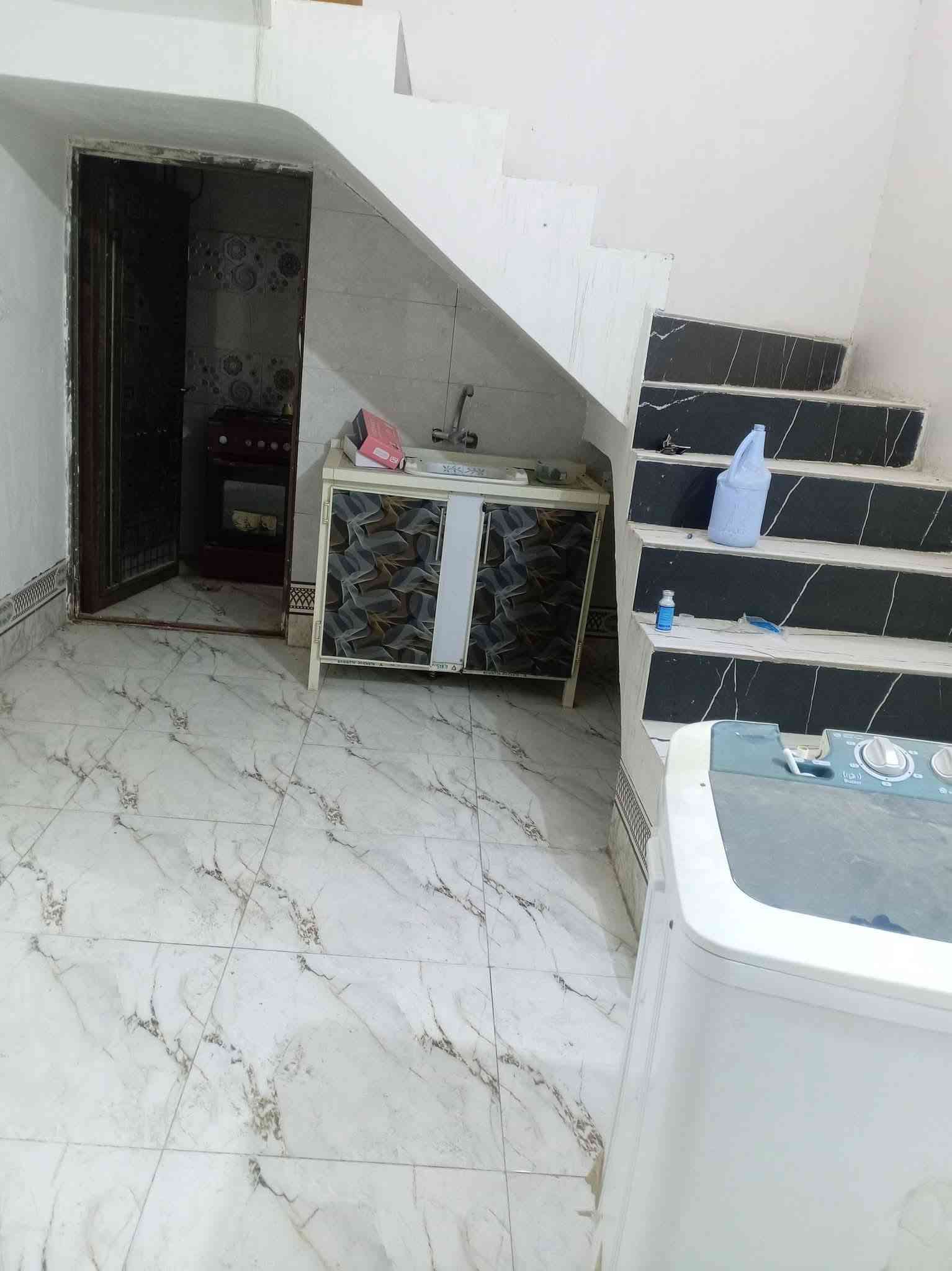 طريق بغداد عمود 64 • مؤث • غرفة وصالة
