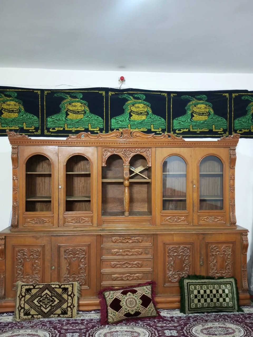 معرض للبيع • واتساب