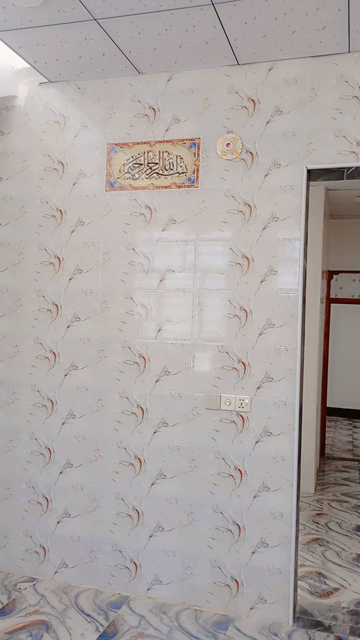 دار مساحه ٥٠متر بناء درجه اولى طابوق سيراميك بورسلين كرانيت سقوف ثانويه صب كونكريت مركزي منطقه راقيه جدا زراعي حي ميسان قرب سكلة الكرعاوي السعر ٢٣مجال بسيط استفسار اكثر ***********@@@@
