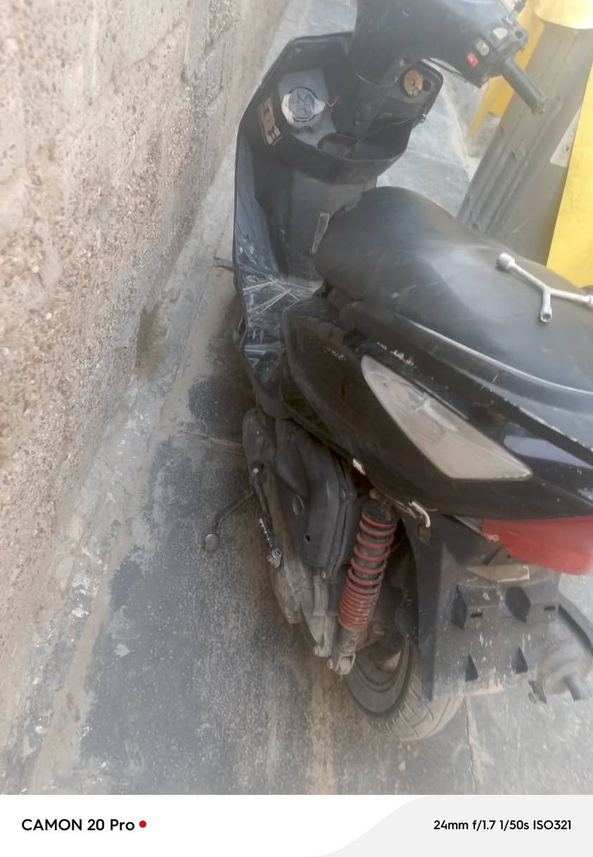 سلام عليكم دراجه ثعلب البيع مكينه ناعمه وخرسه شغاله سلف هندر شلعه معدل مكفولة دايرت جدد بريك خلفي وامامي بل بكان  نضيفه إدراجه سعر 350وبيهه مجال تصال ***********وبي وتساب
بكاني سبع البور شارع بلقيس

