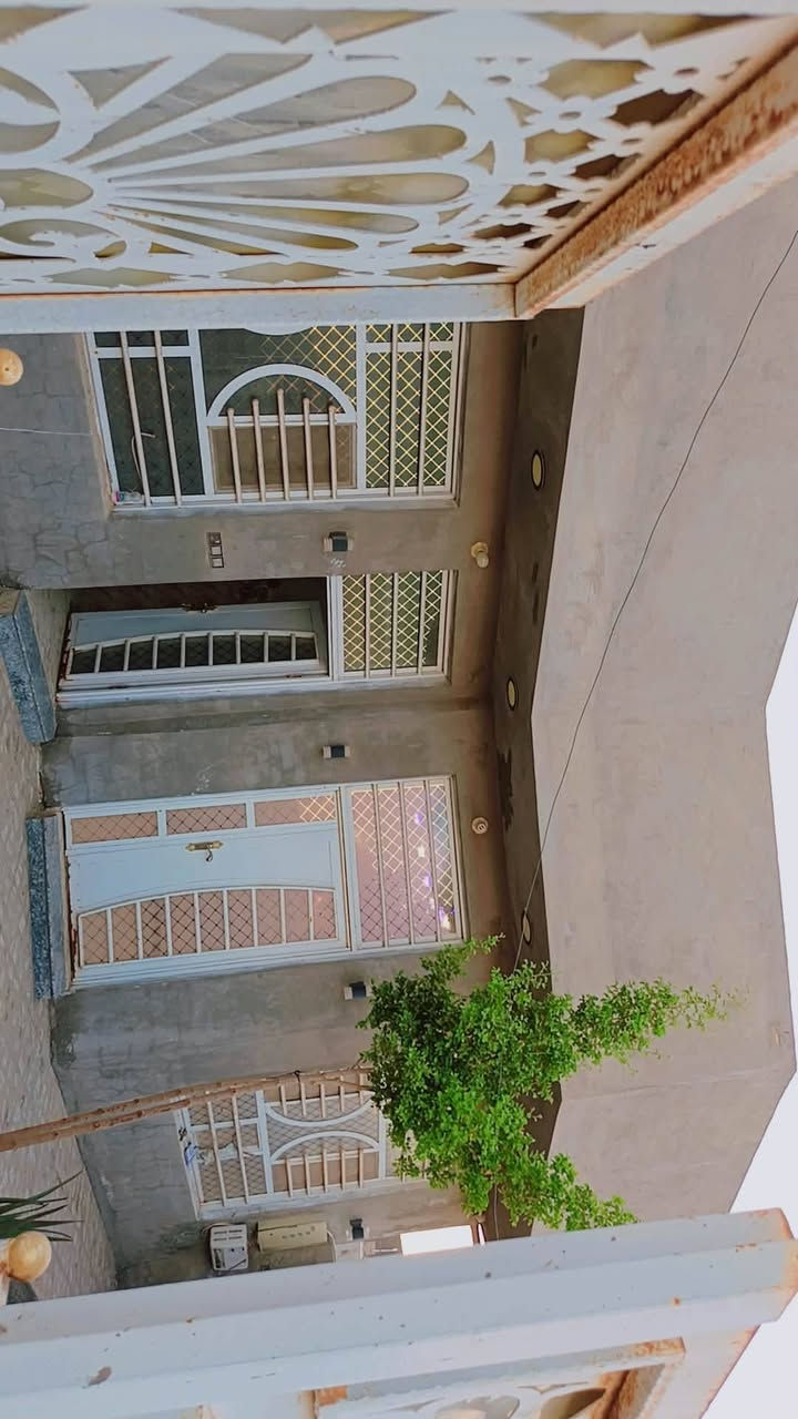 ٢٠٠م • سنة ٢٠٢٥ • غرفتين