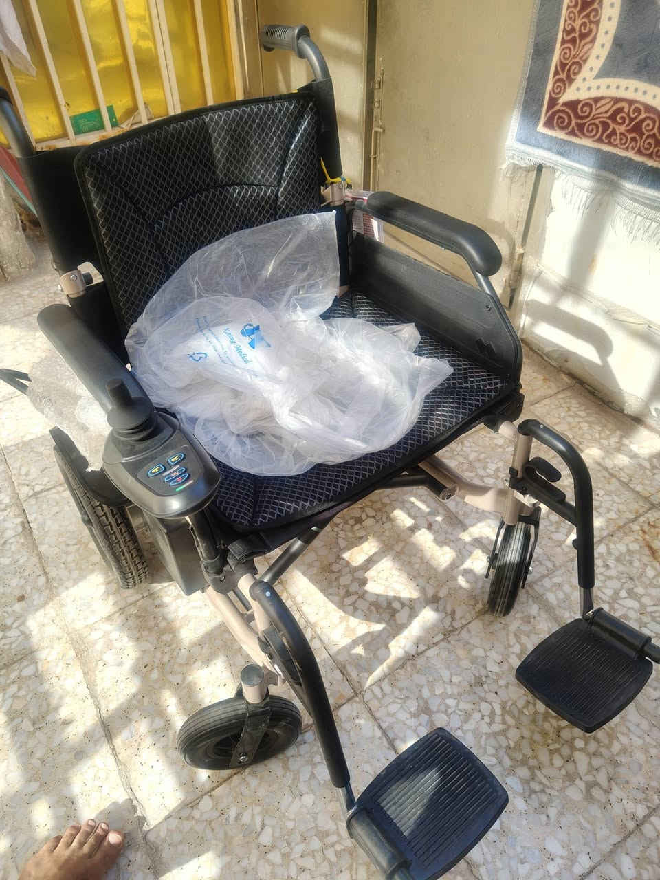 كرسي شحن معوقين للبيع جديد استخدام فقط في الحج
السعر 550 
بغداد/الشعب 
***********
