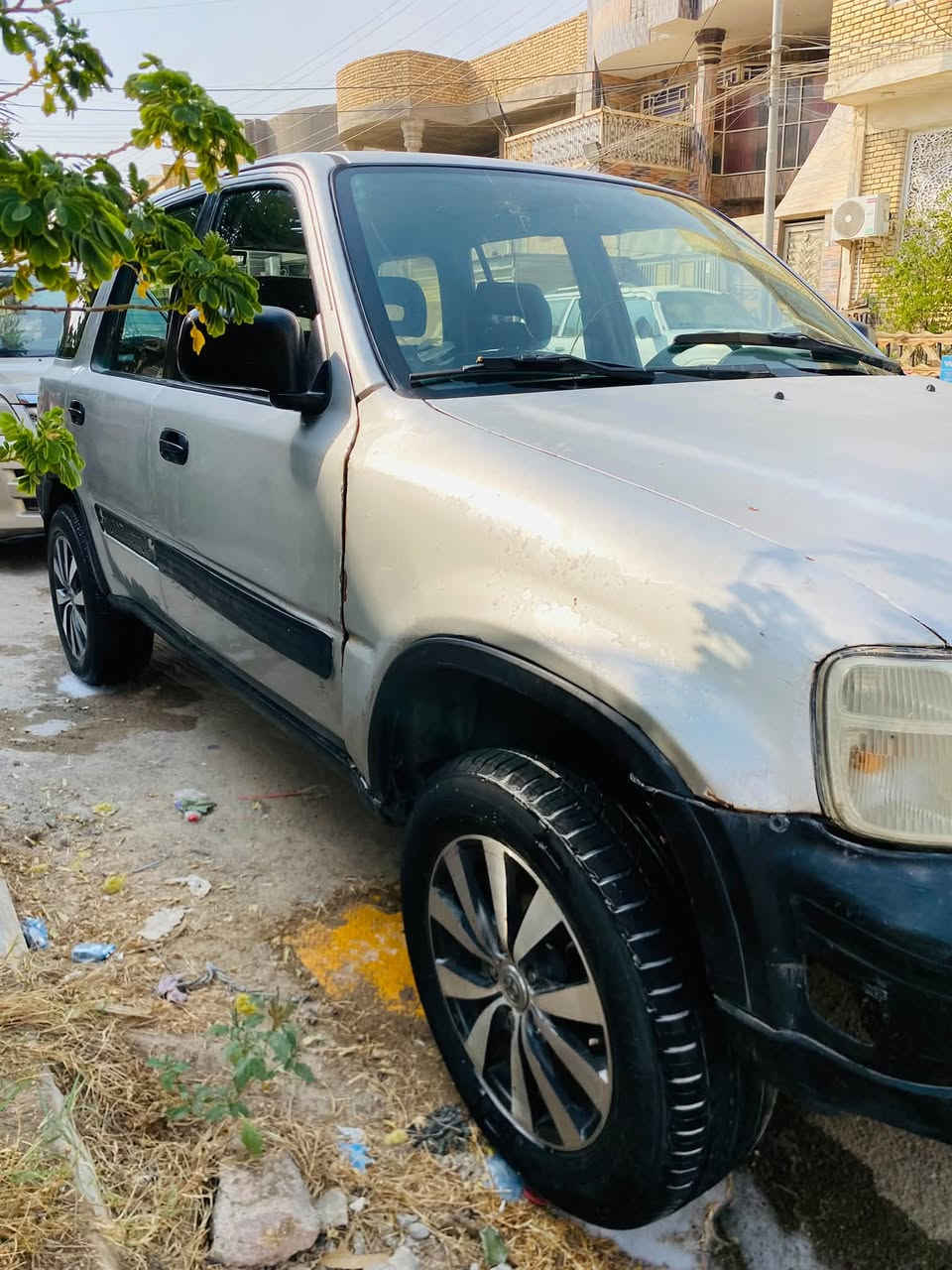 سيارة هوندا crv  مديل 2000 للبيع مشروع وطني رقم بغداد السعر 50  التواصل مع صاحب السيارة ***********
