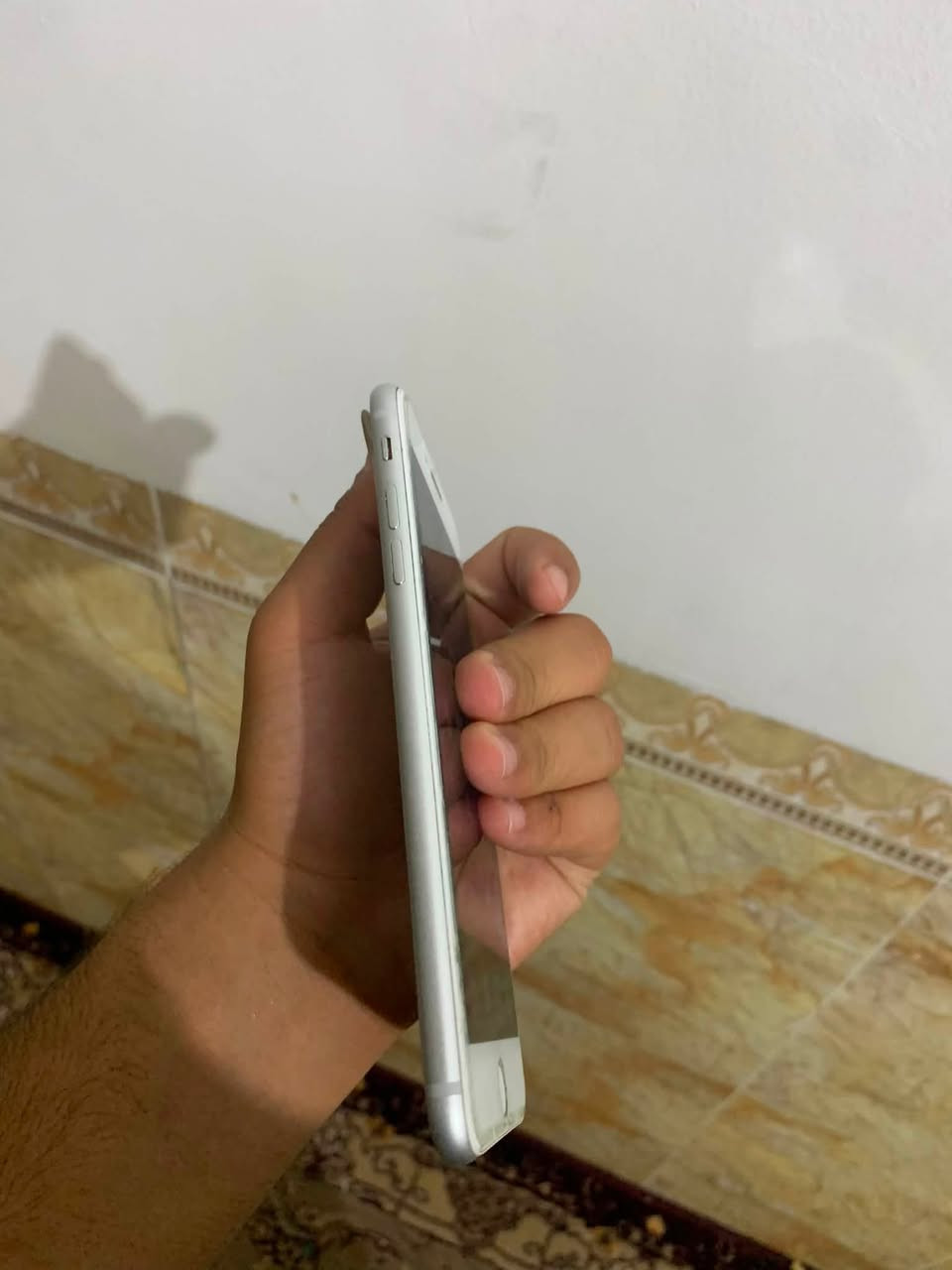 السلام عليكم ايفون 8 بلاس كله شغال توني مبدل بطاريته ماتصرف يعني ذاكره٦٤ كلشي منزل عليه بس ضهره مكسور ومامثر ع كلشي سعره 95 الف بدون عمله سعر نهائي لي يفيده يراسلني او يتصل *********** مكاني سماوه لمو شراي لا يراسل يرهم مراوس حسب لقناعة
