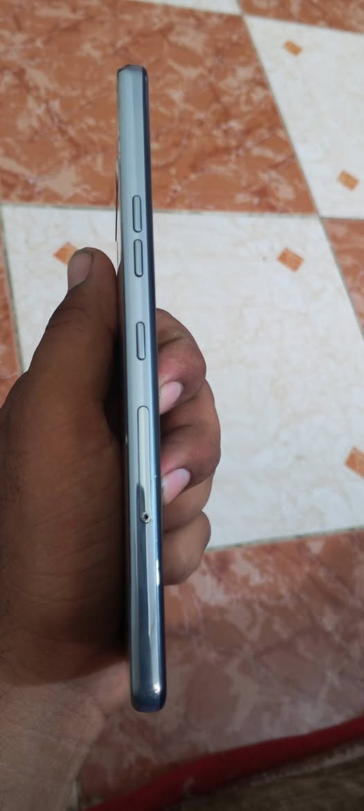 LG Stylo 6 • ٦٤ جيجا • مايشغل شريحة