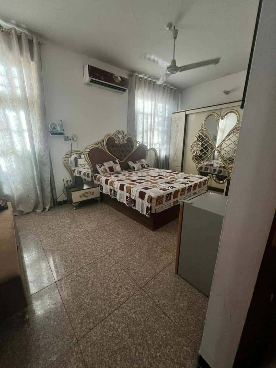 للبيع دار ركن طابو زراعي سند 25بسم صاحب الدار مساحه 100متر مربع طابقين 3نوم بناء ممتاز عرض الشارع 8متر وركن 9متر العنوان شارع 80مال كربلاء قرب سكله العلم حي القضاه يبعد عن شارع 250متر السعر 122بي مجال قليل 💴

‏‪***********‬‏📞
***********
