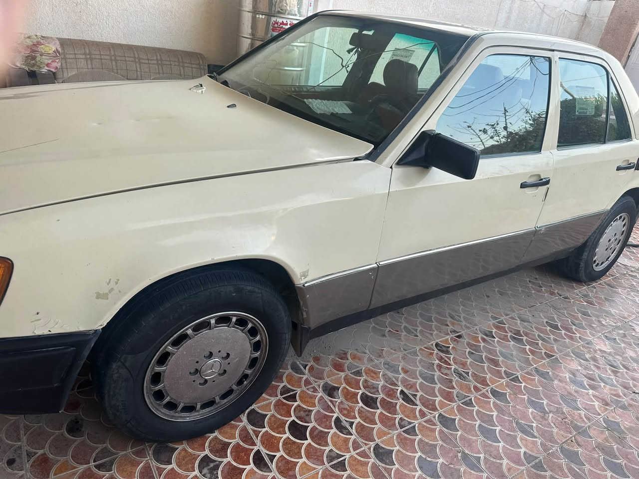 مرسيدس بنز مويل 90 نوع230 كير مكينه بطة نضافة 70‎%‎ كهربائيات كلهة شغالة سيارة خير من الله للبيع سعر40وبيهة مجال تواصل خاص او اتصل ع رقم *********** وبي واتس
