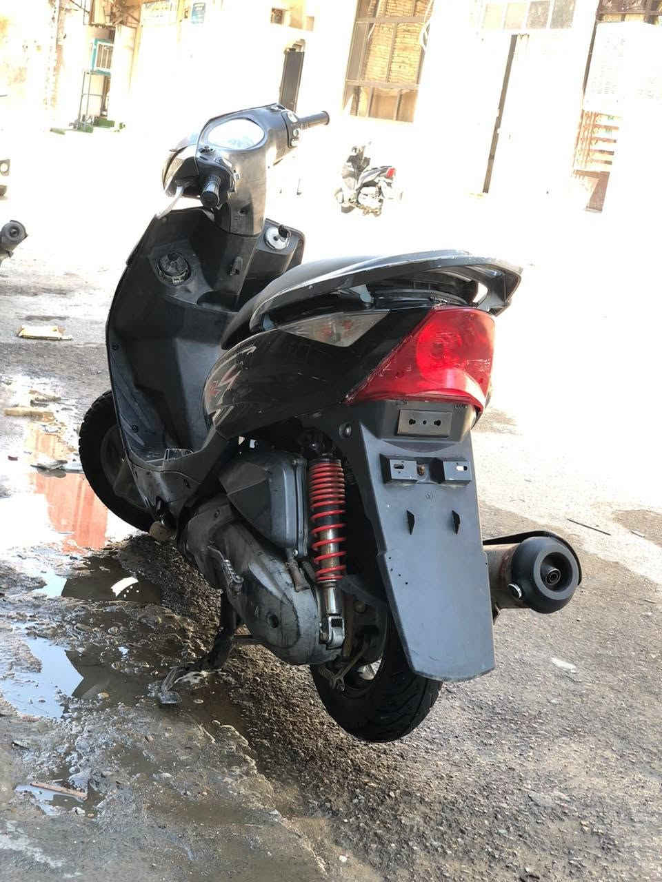 دراجه للبيع ثعلب سرعه 140 كامله مكمله من اشاير هورن سلف وهندر   لايت عالي ناصي لد رماش  ...الدراجه فقط بيها صوت خفيف ... كفراتها اصليه مختمة   السعر 575 الف وبيها مجال بسيط  عنواني بغداد الكريعات للاستفسار فقط (واتساب) ***********
