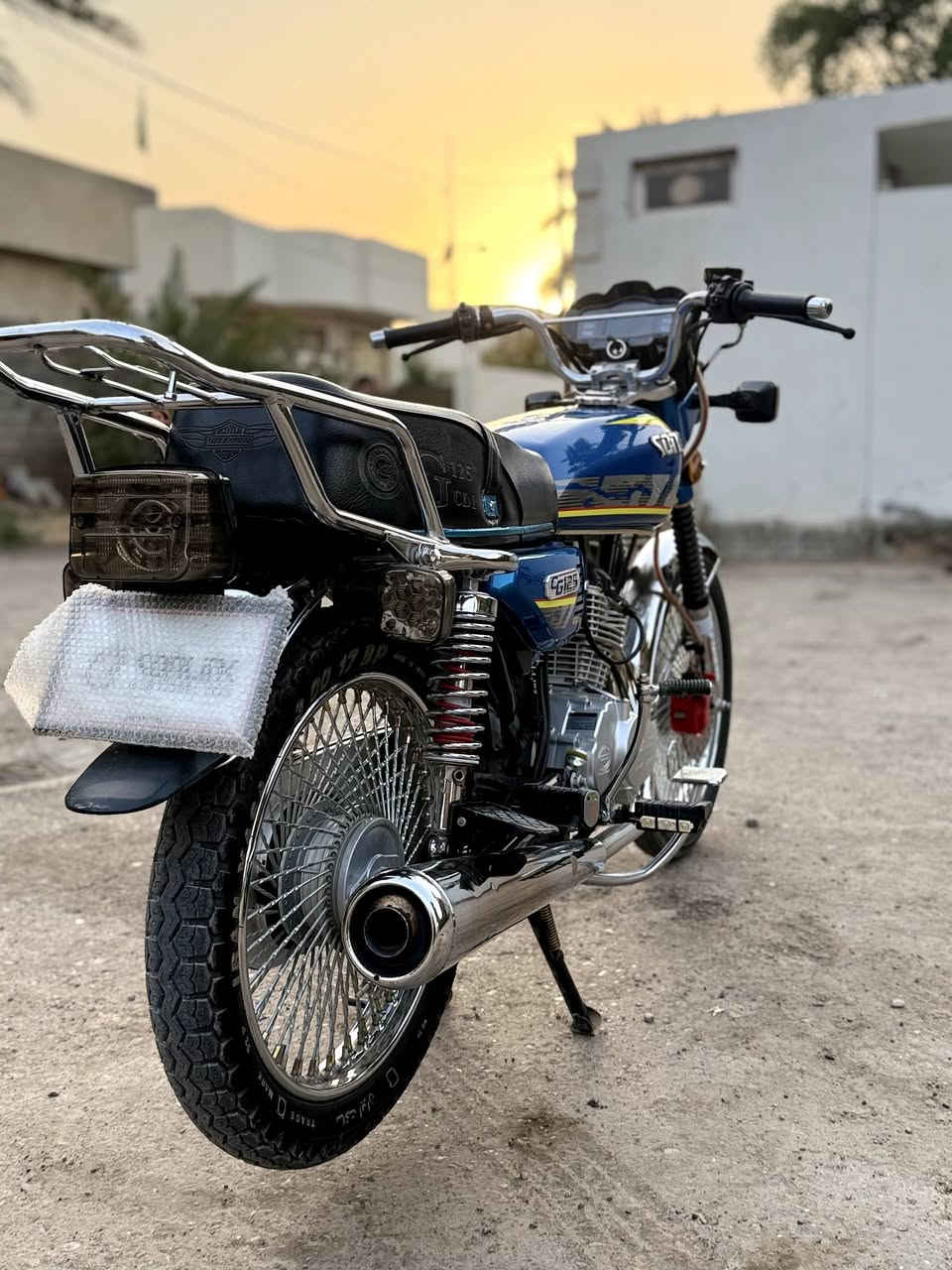 السلام عليكم للبيع دراجة تايكر سونك الاصلي موديل2025 حجم 125cc دراجه بعدهي جيس
دراجه كفالة عامه اوراق كامله سعر 750 وبيهه مجال
العنوان ديالى خان_بني سعد
الستفسار ***********
