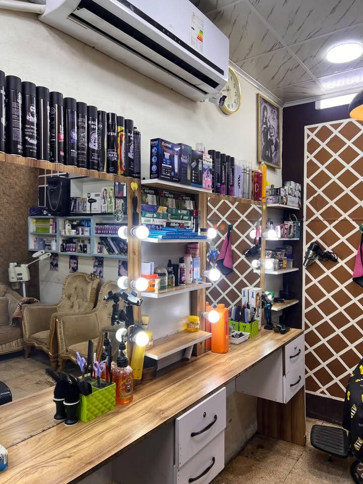 محل حلاقة • حي الجزائر • شغل خير