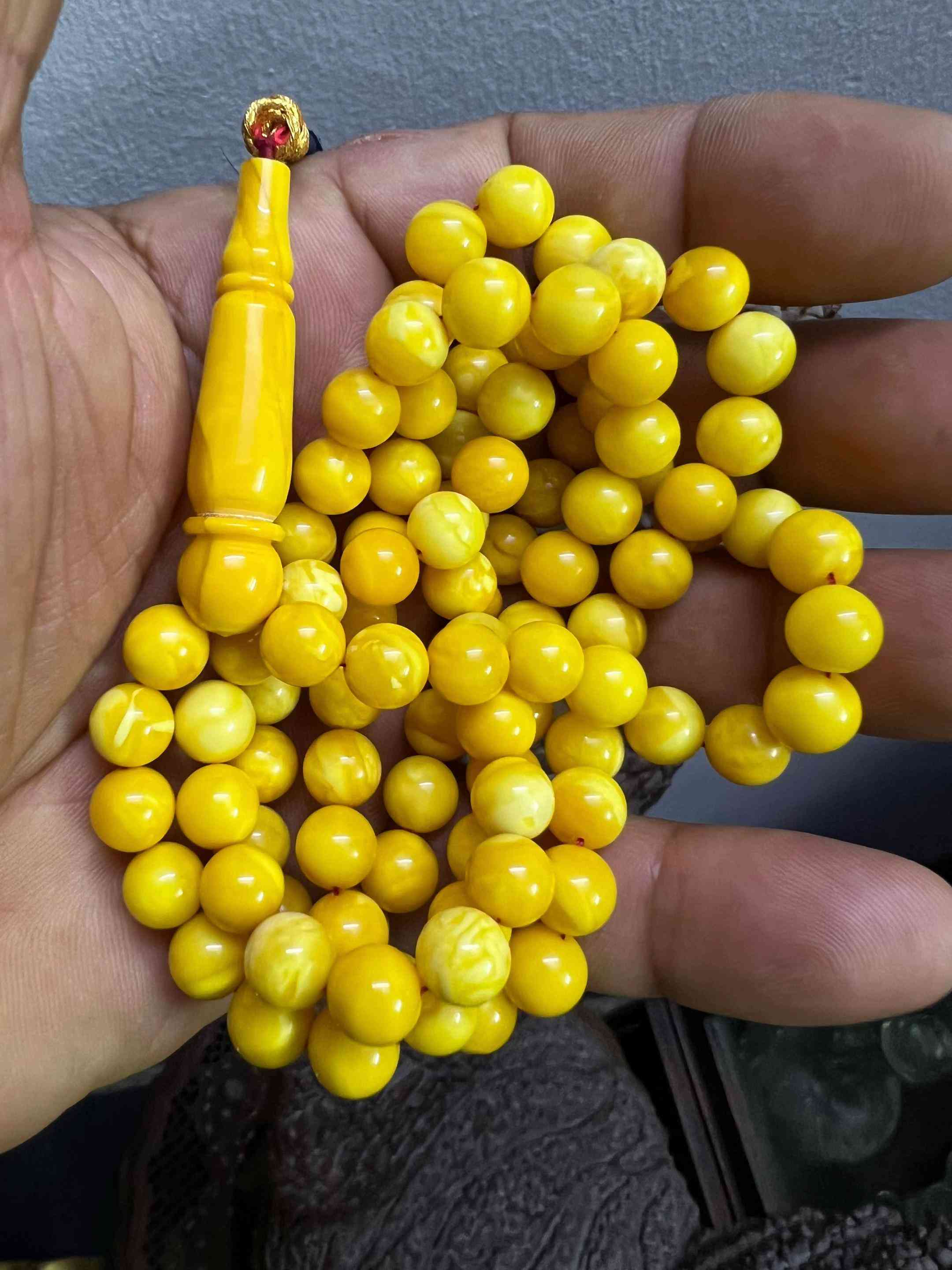 

نص مكتوب في الصور:
- بولندي شجري ٩٩ حبه ٣١ غم